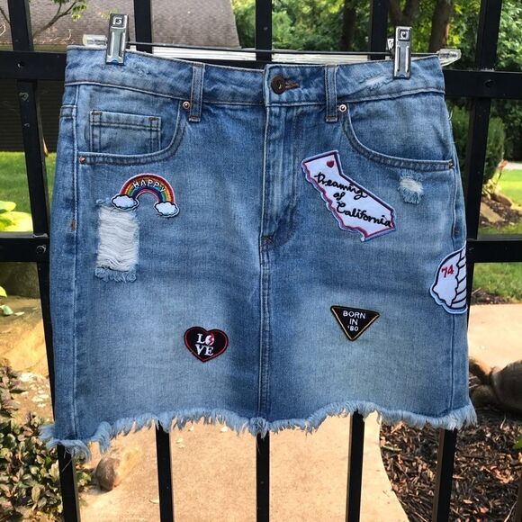 Forever 21 denim skirt w/patches and raw hem - Picture 2 of 4